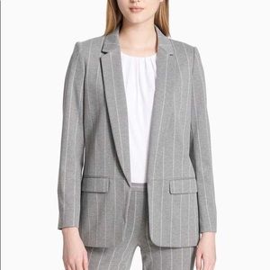 NWOT CALVIN KLEIN STRIPED SUIT SET ( JACKET + PANTS) TIN/WHITE